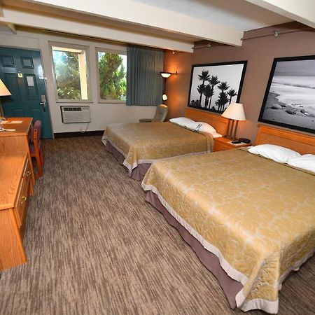 Costa Mesa Inn - Newport Beach Area Екстер'єр фото