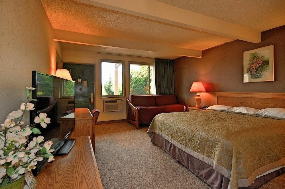 Costa Mesa Inn - Newport Beach Area Екстер'єр фото