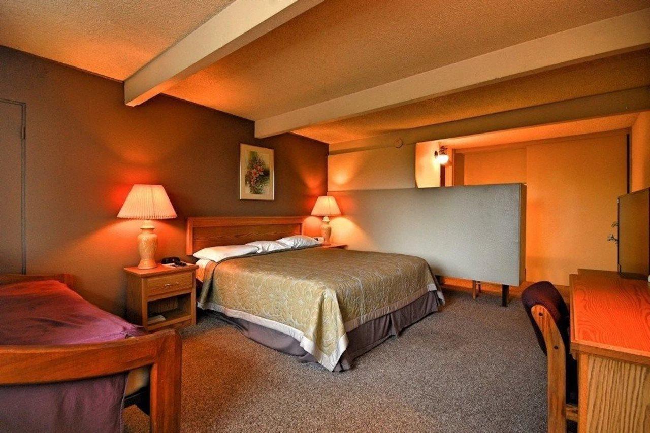 Costa Mesa Inn - Newport Beach Area Екстер'єр фото