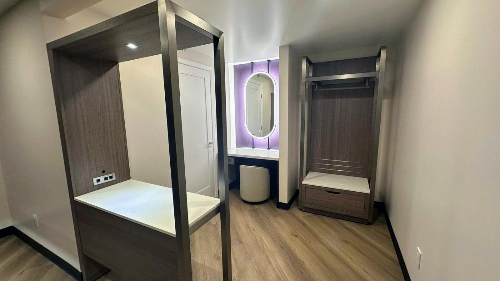 Costa Mesa Inn - Newport Beach Area Екстер'єр фото